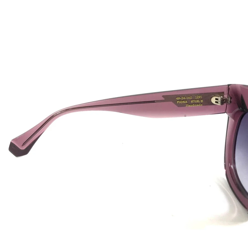 GiGi brand new